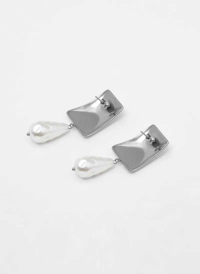 ليتشي أقراط مستطيلة مرصعة باللؤلؤ