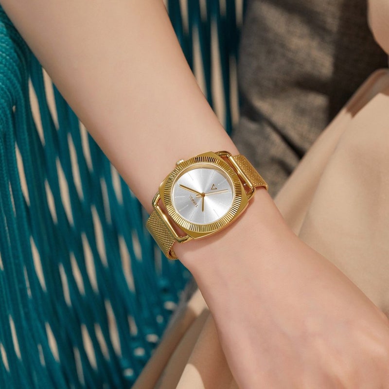 ترندا ساعة نسائية TRNDA بإطار من الفولاذ المقاوم للصدأ الذهبي وسوار من الفولاذ المقاوم للصدأ الذهبي - Image 2