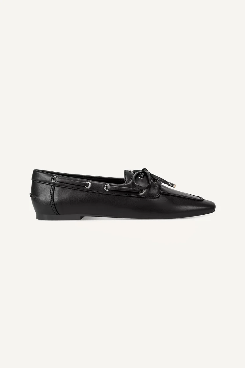 DKNY Delmar Boat Wide - B