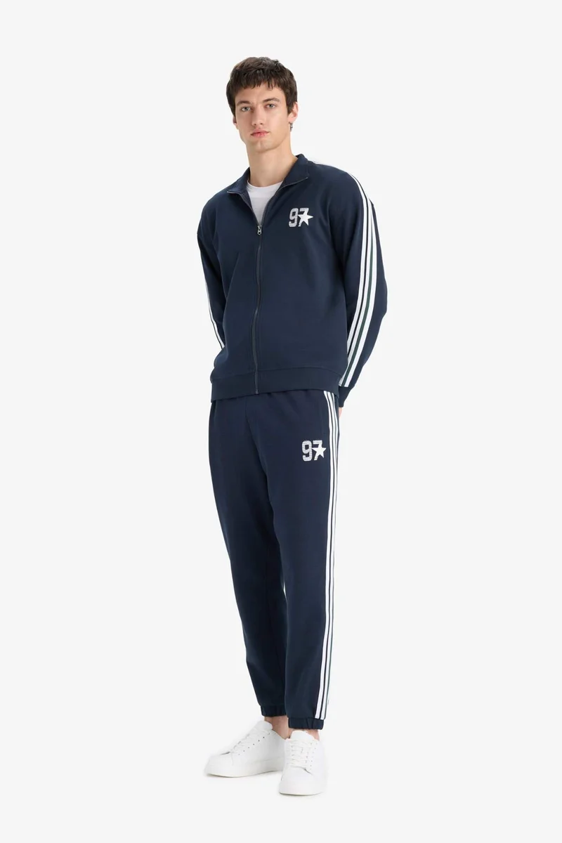 ديفاكتو Regular Fit Drawstring Pocket Printed Jogger Sweatpants