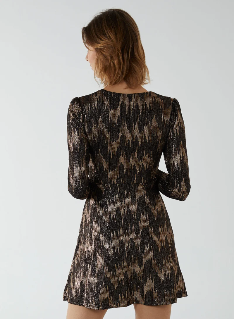 بلو فانيلا فستان لف بتصميم متين مع ربطة