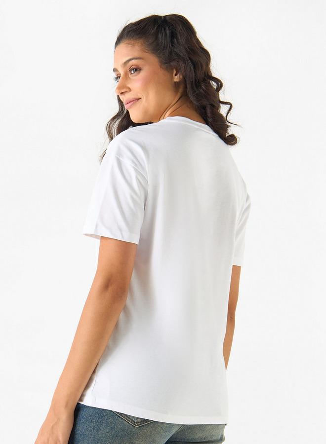 تواكستريمز تيشيرت مزيّن بياقة ضيقة وأكمام قصيرة من تو إكستريمز - Image 3