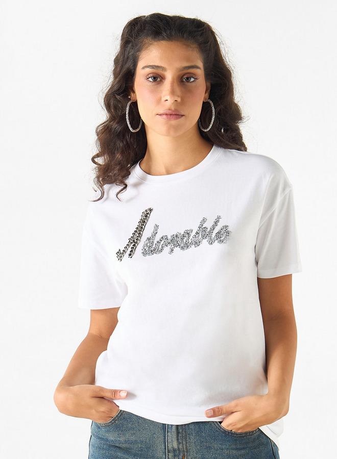 تواكستريمز تيشيرت مزيّن بياقة ضيقة وأكمام قصيرة من تو إكستريمز - Image 1