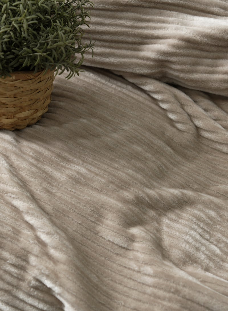 Morano Fluffy Blanket Dyed Model 220X240Cm, Ultra Soft Polyester Textured Stripe Effects, Lightweight and Cozy - Image 3