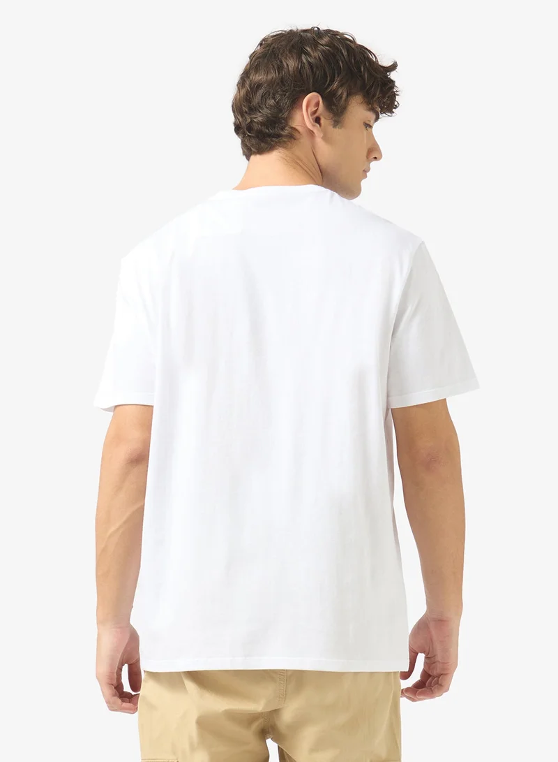 كالفن كلاين جينز تي شيرت قصير الأكمام برسومات