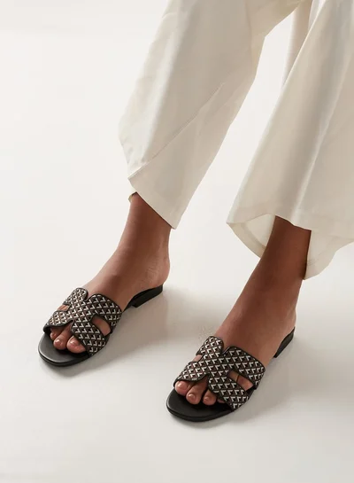 سيليست Women Textured Open Toe Slip On Sandals