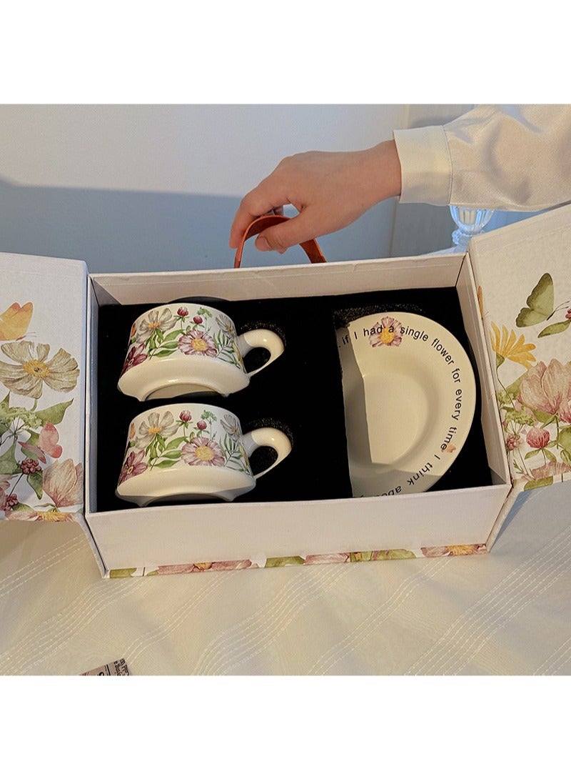 ايكانبو مجموعة علب هدايا مكونة من قطعتين من فناجين القهوة والصحن من السيراميك، تصميم زهور عتيقة، مثالية لمحبي الإسبريسو أو الشاي أو القهوة، علبة هدايا للمنزل أو المكتب أو المناسبات الخاصة (عباد الشمس + زنبق الوادي) - Image 5