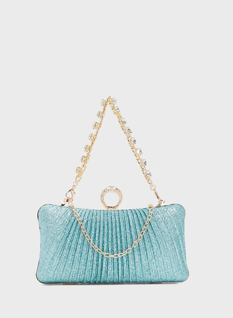 خزانة Clutch