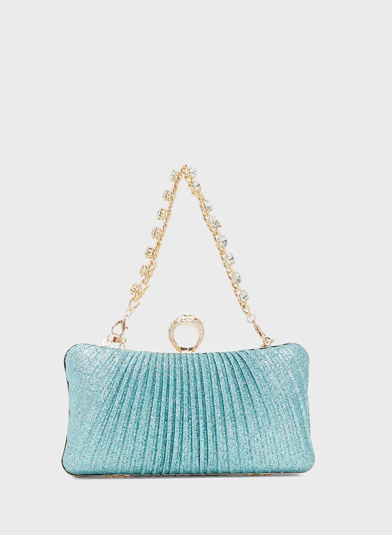 خزانة Clutch