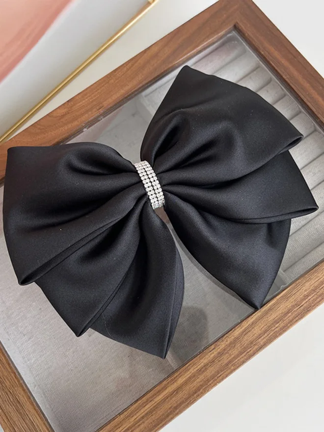 Styli Styli Embellished Ribbon Hair Clip