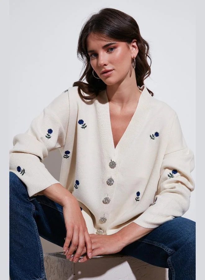 ليلا كارديجان ليلا نسائي مقاس كبير بنقوش وياقة على شكل