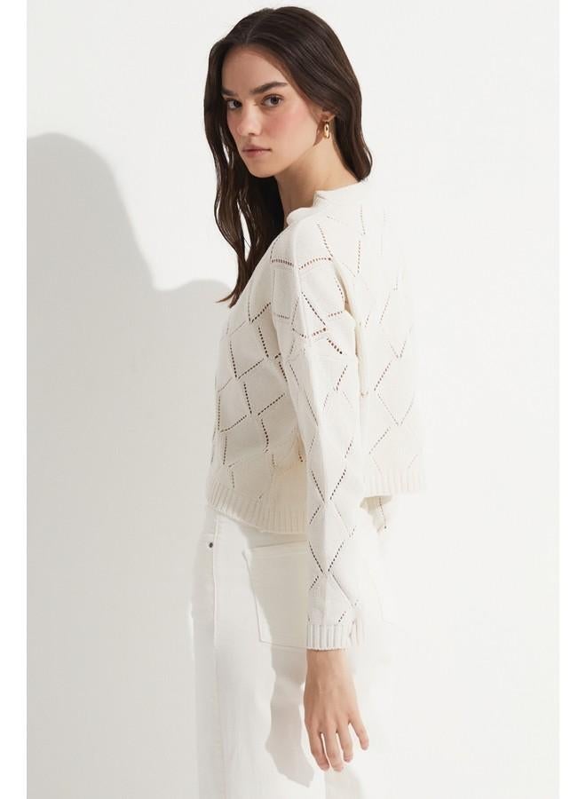 June Lacy V-Neck Crop Cardigan Ecru - Image 5