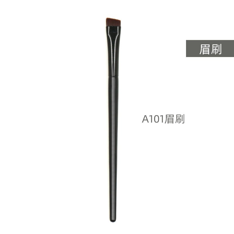 270 Concealer Brush – Nylon Bristles with Wooden Handle for Makeup Application - Image 1
