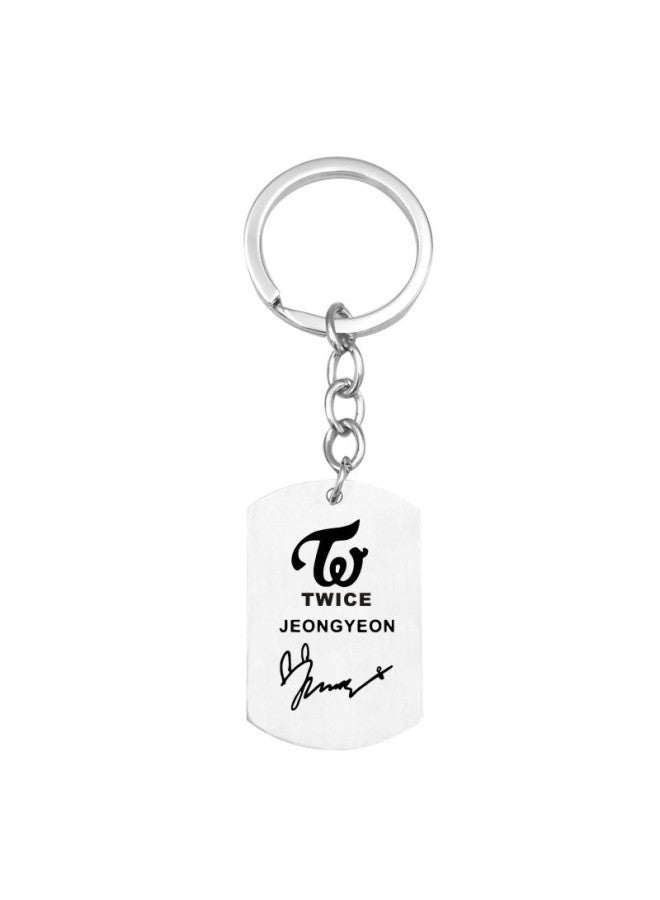 GR Hot European And American Style Kpop Twice Keychain Key Ring Chaverio Llavero Simple And Fashionable - Image 1