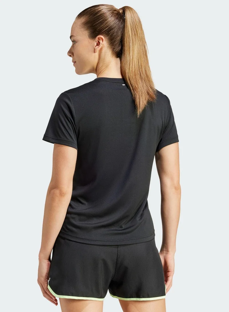 اديداس تيشيرت رن ات أسود بأكمام قصيرة للنساء