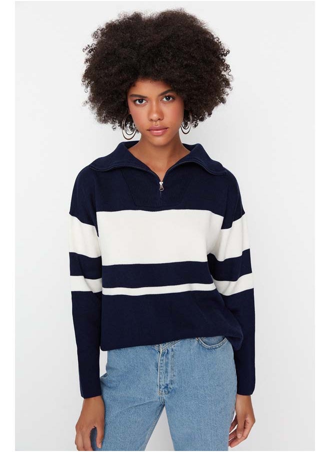 trendyol Navy Blue Wide Cut Basic Zippered Knitwear Sweater TWOAW23KZ00333  - Image 2