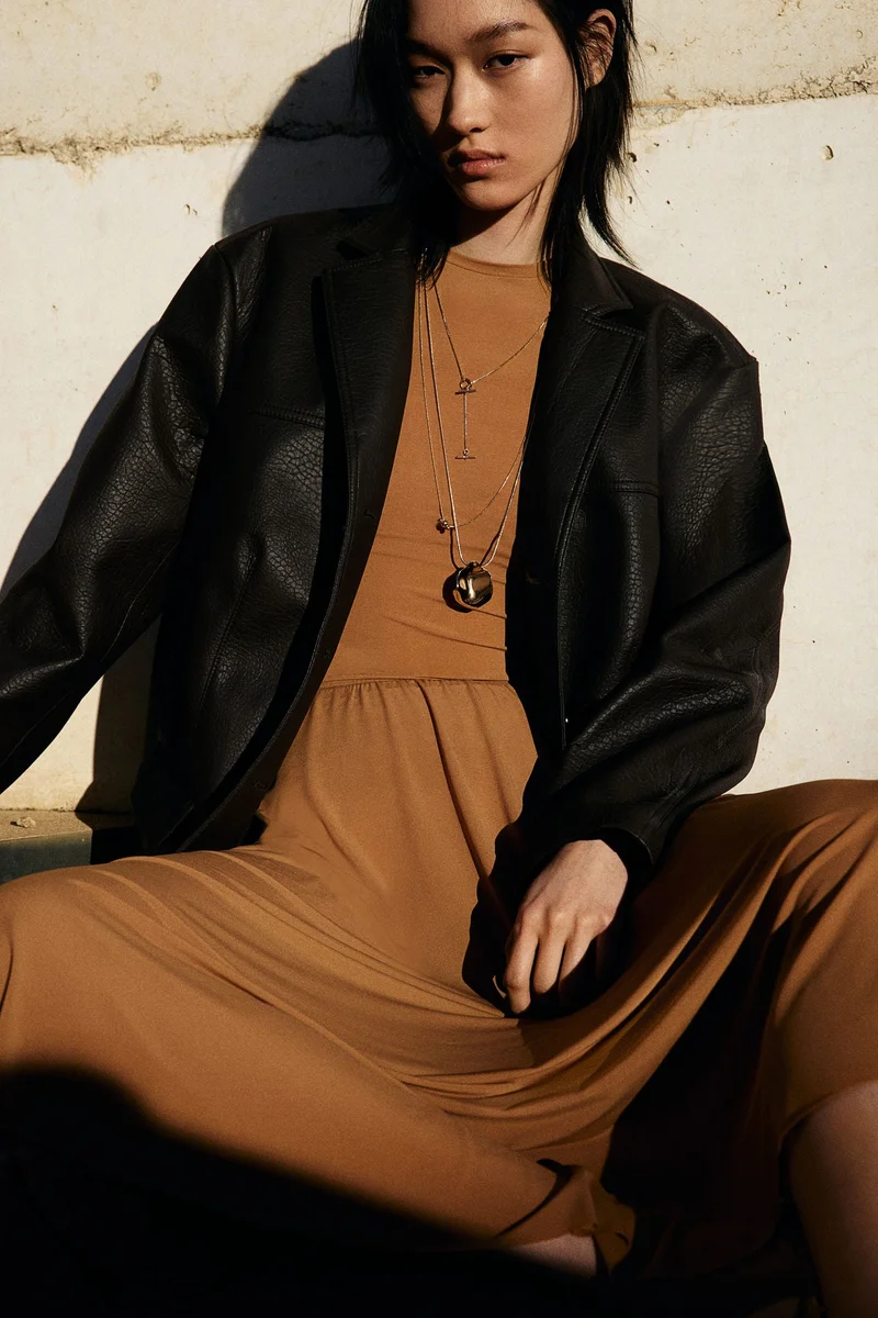 اتش اند ام بلوزة ضيقة