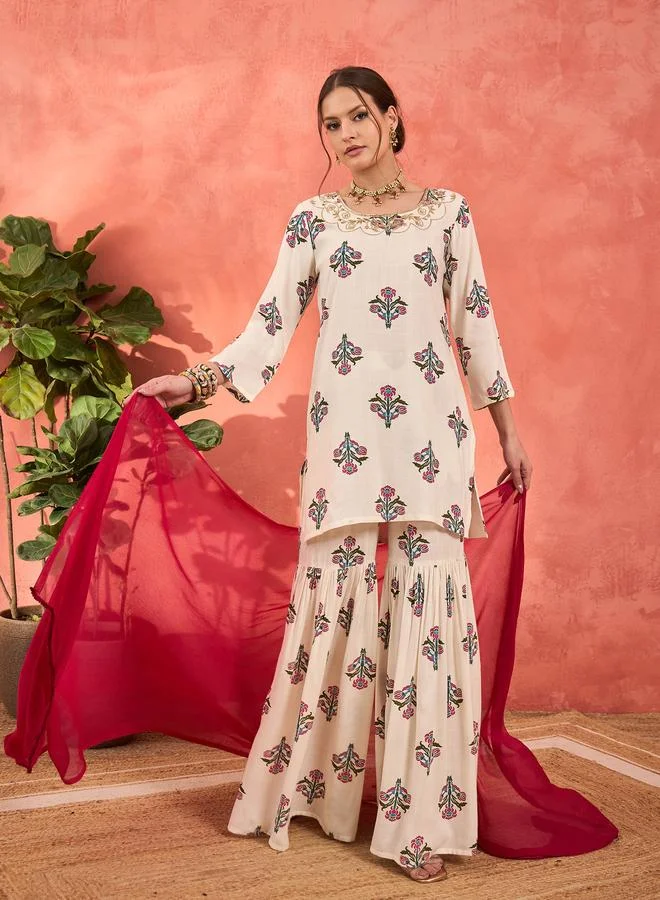 SASSAFRAS SASSAFRAS White Floral Embroidered Kurta with Sharara Pants and Dupatta Set