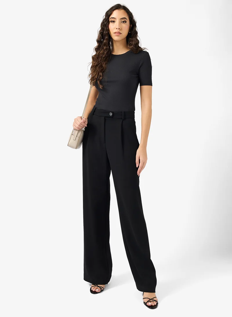 كالفن كلاين Essential Ribbed Top