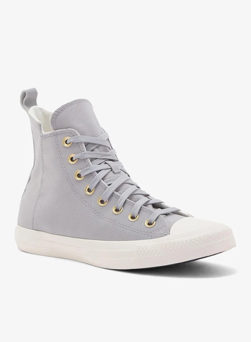 كونفرس تشاك تايلور أول ستار