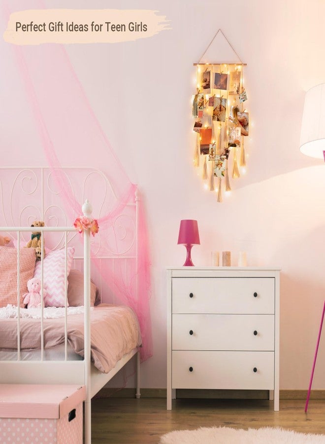 داهي ديكور حائط داهي لعرض الصور، مناسب لغرف النوم، مصنوع من المكرمية، بتصميم بوهيمي، مع 30 مشبكًا، وحامل صور مزين بإضاءة خيطية، مثالي لغرف نوم الفتيات المراهقات والجامعات وغرف المعيشة، هدية مثالية لعيد الميلاد. - Image 4