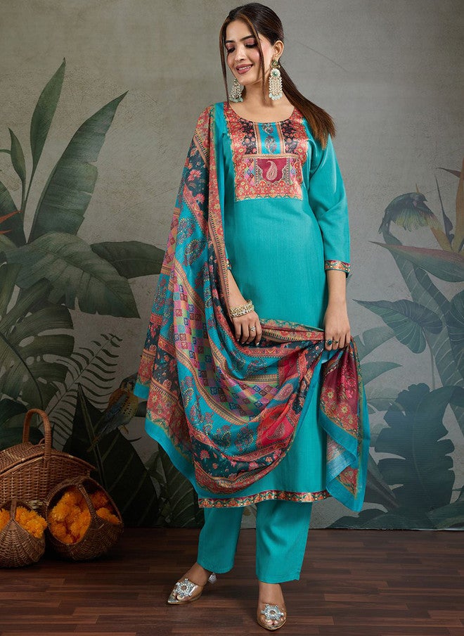 Women Basket Women Printed Regular Kurta with Trousers and Dupatta in Geometric Design - Image 3