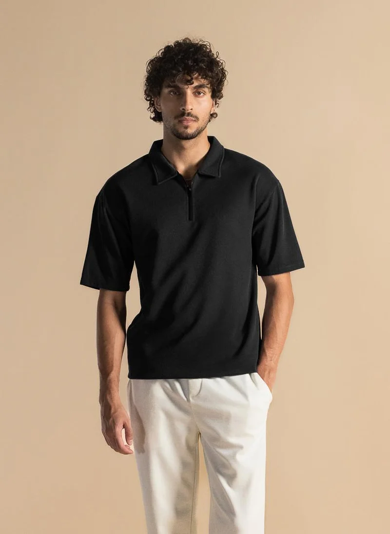 SHAPES DETAILED ZIP POLO SHIRT