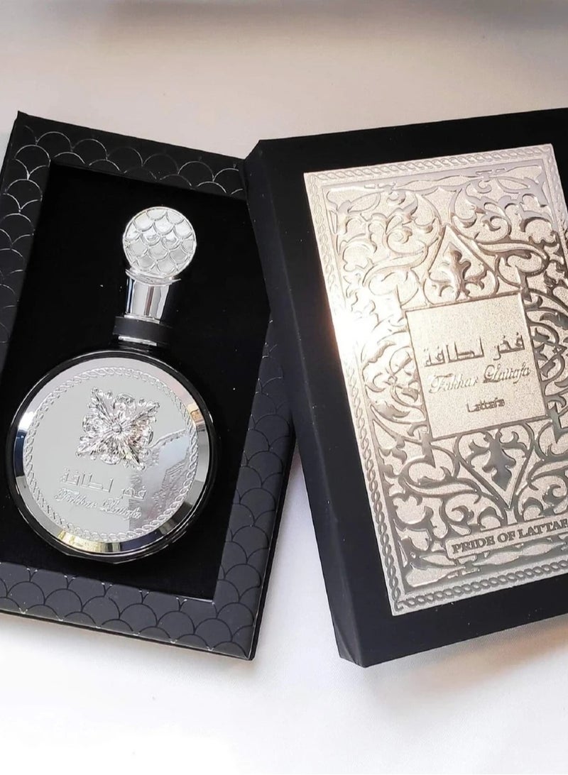 Lattafa Fakhar Eau de Perfume100ml - Image 1