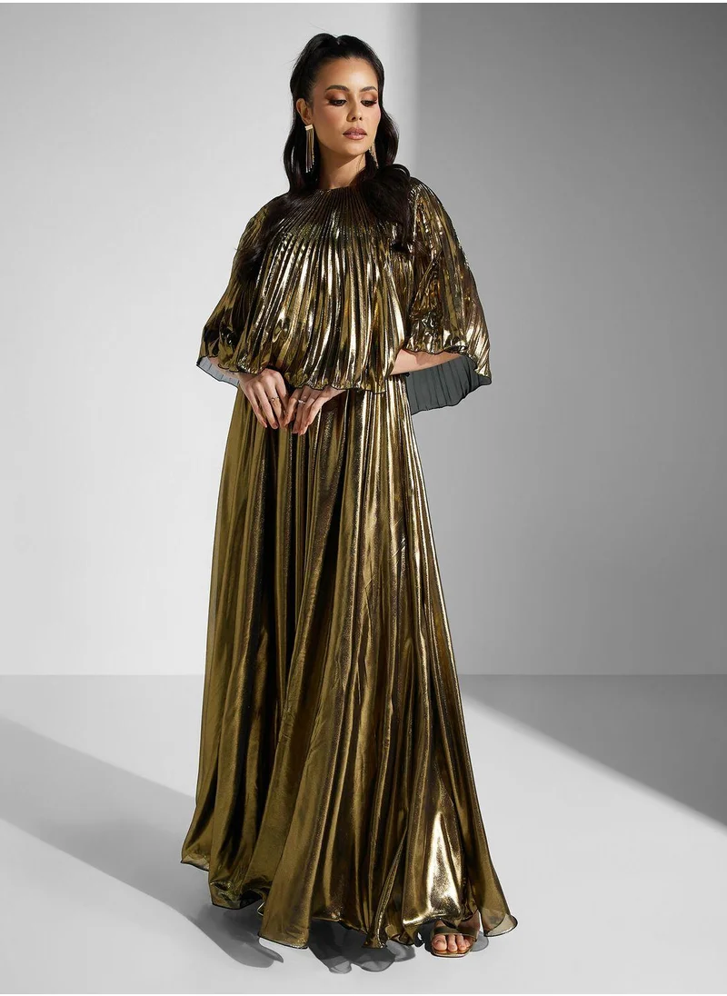 جولدن ابل Cape Sleeve Dress