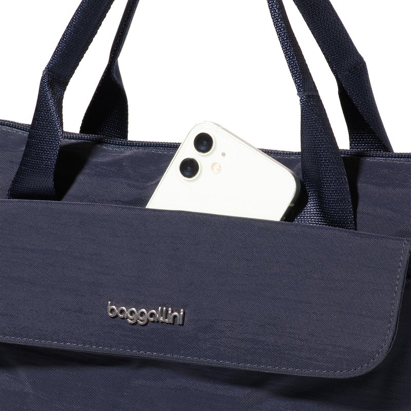 Baggallini Modern Everywhere Laptop Backpack - Image 5