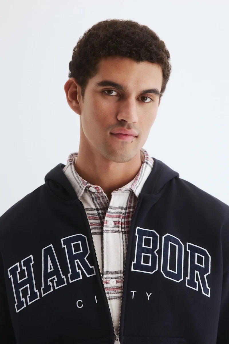 اتش اند ام هودي بسحاب كامل بقصّة واسعة