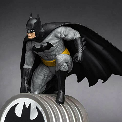Paladone Batman Figurine Light - Officially Licensed DC Super Heroes Decor and Gift, Collectible Display Lamp Must Have for DC Comic Fans, USB Powered 27” LED Light - Image 2