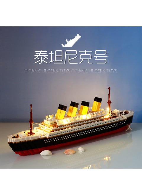 Titanic Model Ship Building Blocks for KidsLarge Titan 3690 + particles [40*28*7cm color box]] Large Titan 3690 + particles [40*28*7cm color box]]