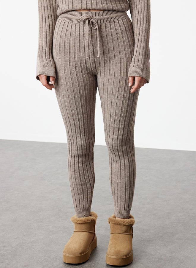 trendyol Mink Color Wide Fit Corded Knitwear Set - Image 4