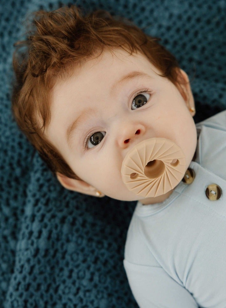 دودل آند كو لهاية طوكيو بوب شكل طبيعي 100% سيليكون من 0 إلى 3 أشهر بتوابل الفحم - Image 2