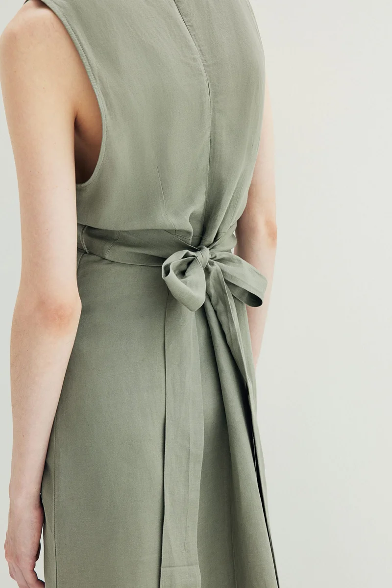 H&M Knotted Waist Midi Dress