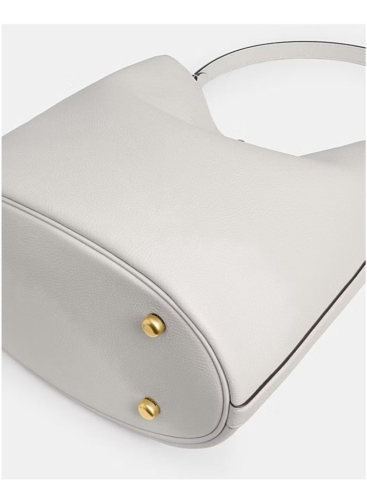 coachoutlet - Coach Willow Soft Bucket Bag In Signature Canvas - Image 1