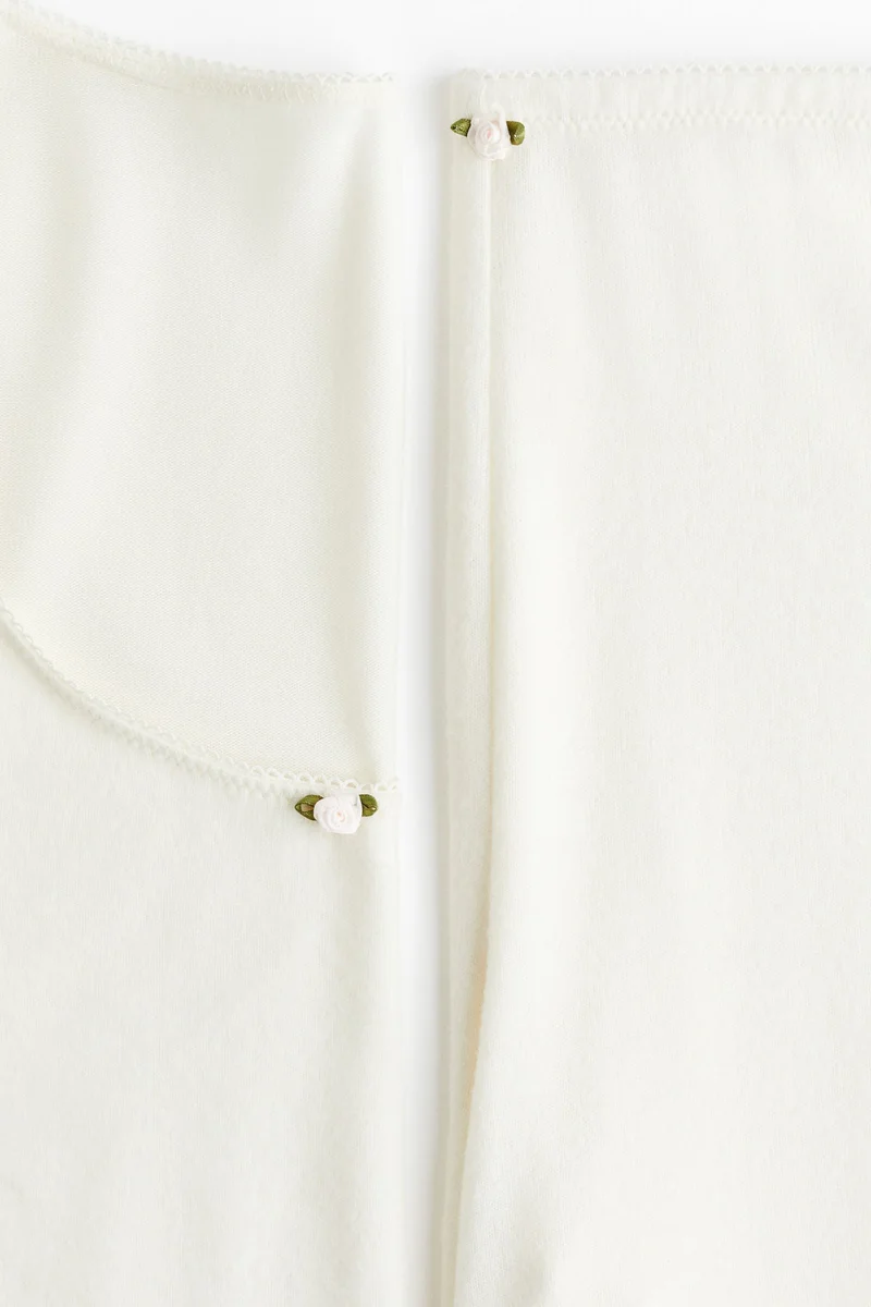 اتش اند ام بيجاما بحواف مدروزة