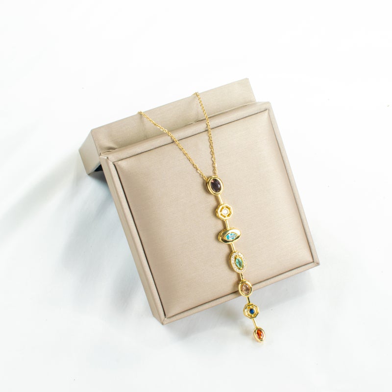 سلسلة أستانليس ستيل ذهبي مرصعة بفصوص الزيركون متعددة الألوان - Image 2