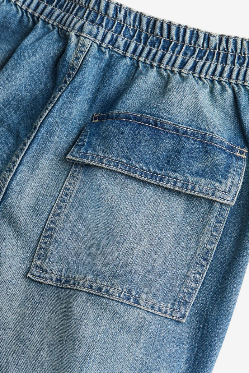 اتش اند ام بنطلون من الدنيم بقصة باراشوت واسعة