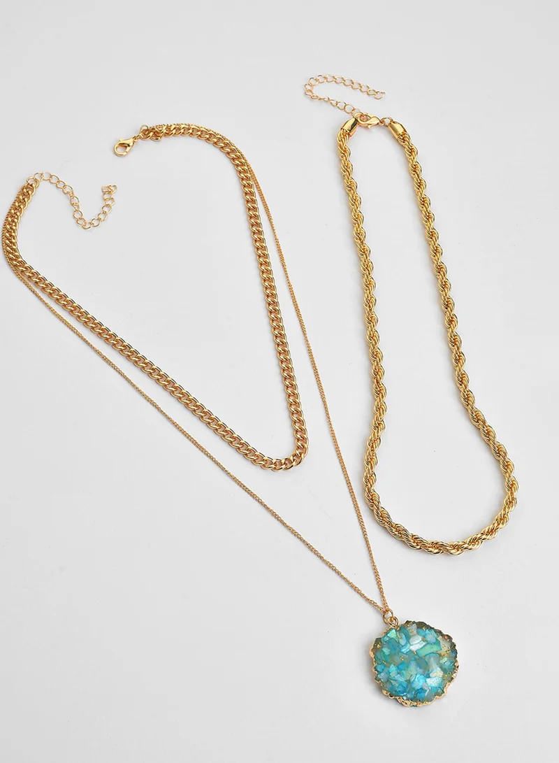 سوهي قلادة بحجر أخضر مع سلسلة صناعية ثلاثية