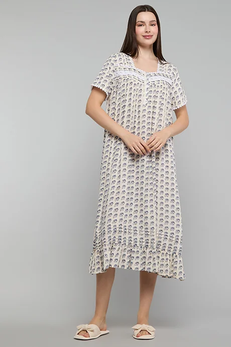 أر أند بي Patterned Nightdress with Sweetheart Neck and Short Sleeves