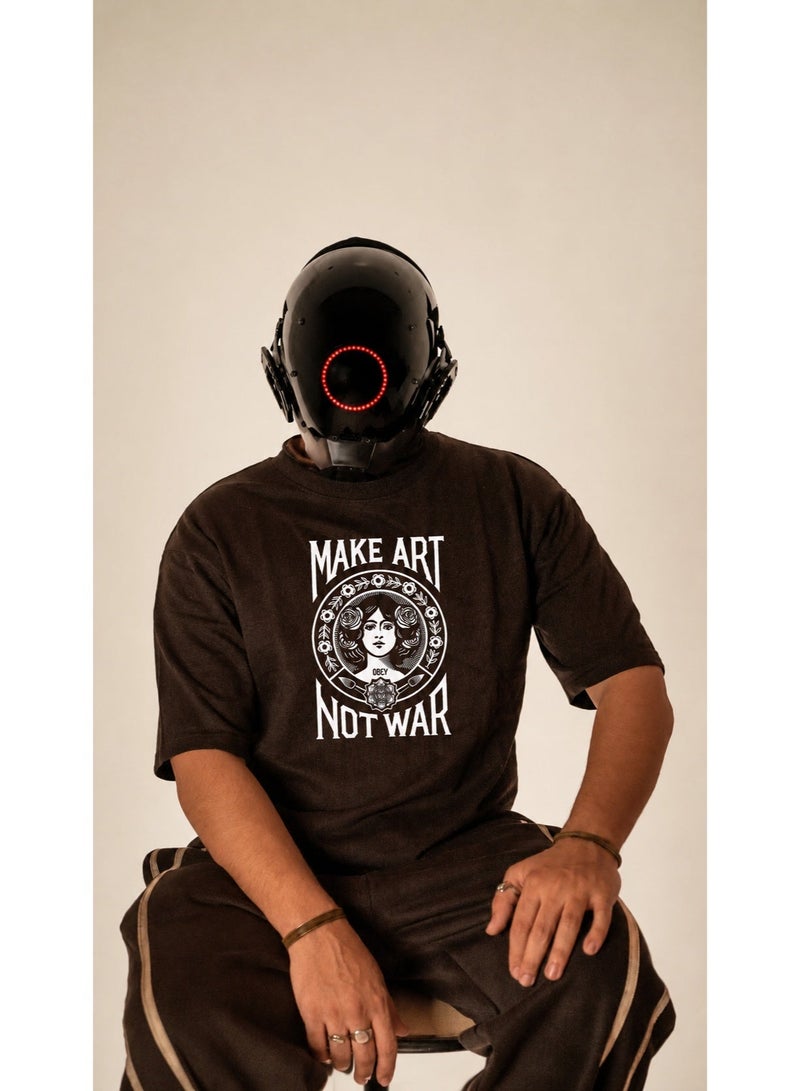 تي شيرت TOGNATION بقصة واسعة مع طبعة جرافيك "Make Art Not War" - Image 2