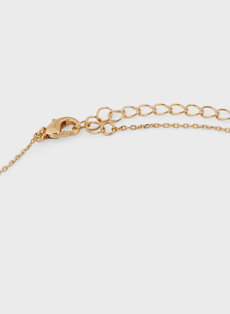 Khizana Arabic Initial "R" Disc Necklace