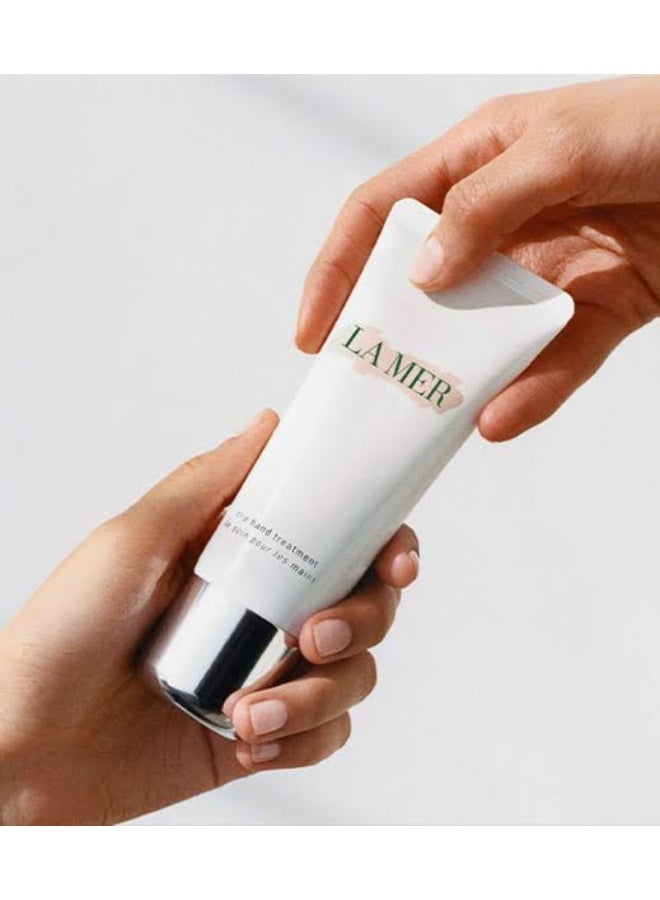 La Mer The Hand Treatment 100ml | Luxury Anti-Aging Hand Cream with Miracle Broth™ | Intensely Moisturizing & Softening Hand Lotion | Reduces Dryness, Roughness & Visible Signs of Aging on Hands - Image 4
