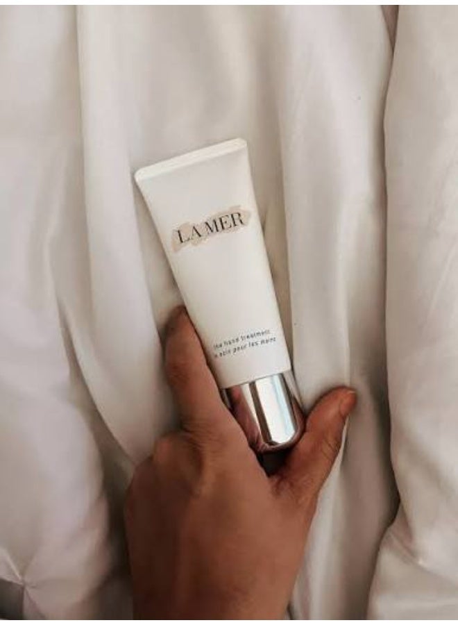 La Mer The Hand Treatment 100ml | Luxury Anti-Aging Hand Cream with Miracle Broth™ | Intensely Moisturizing & Softening Hand Lotion | Reduces Dryness, Roughness & Visible Signs of Aging on Hands - Image 3