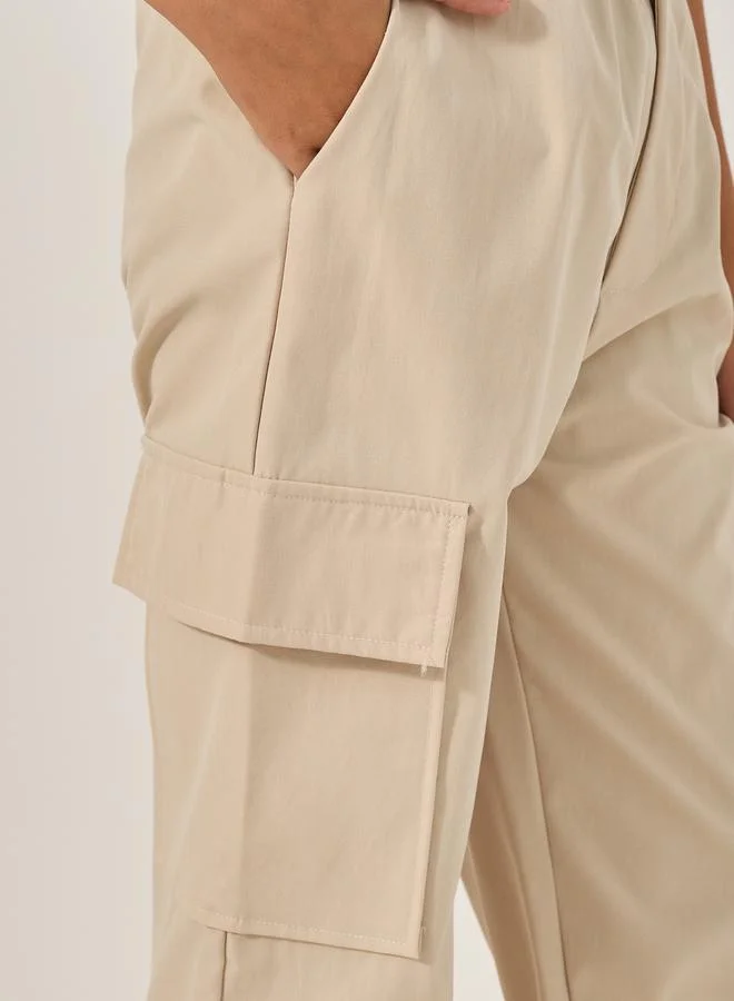 ستايلي بنطلون سادة بجيوب كارغو