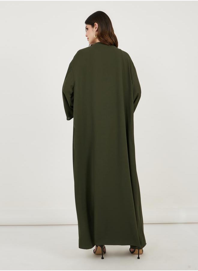ستايلي - عباية كريب بتفاصيل مٌطرّزة - Image 1