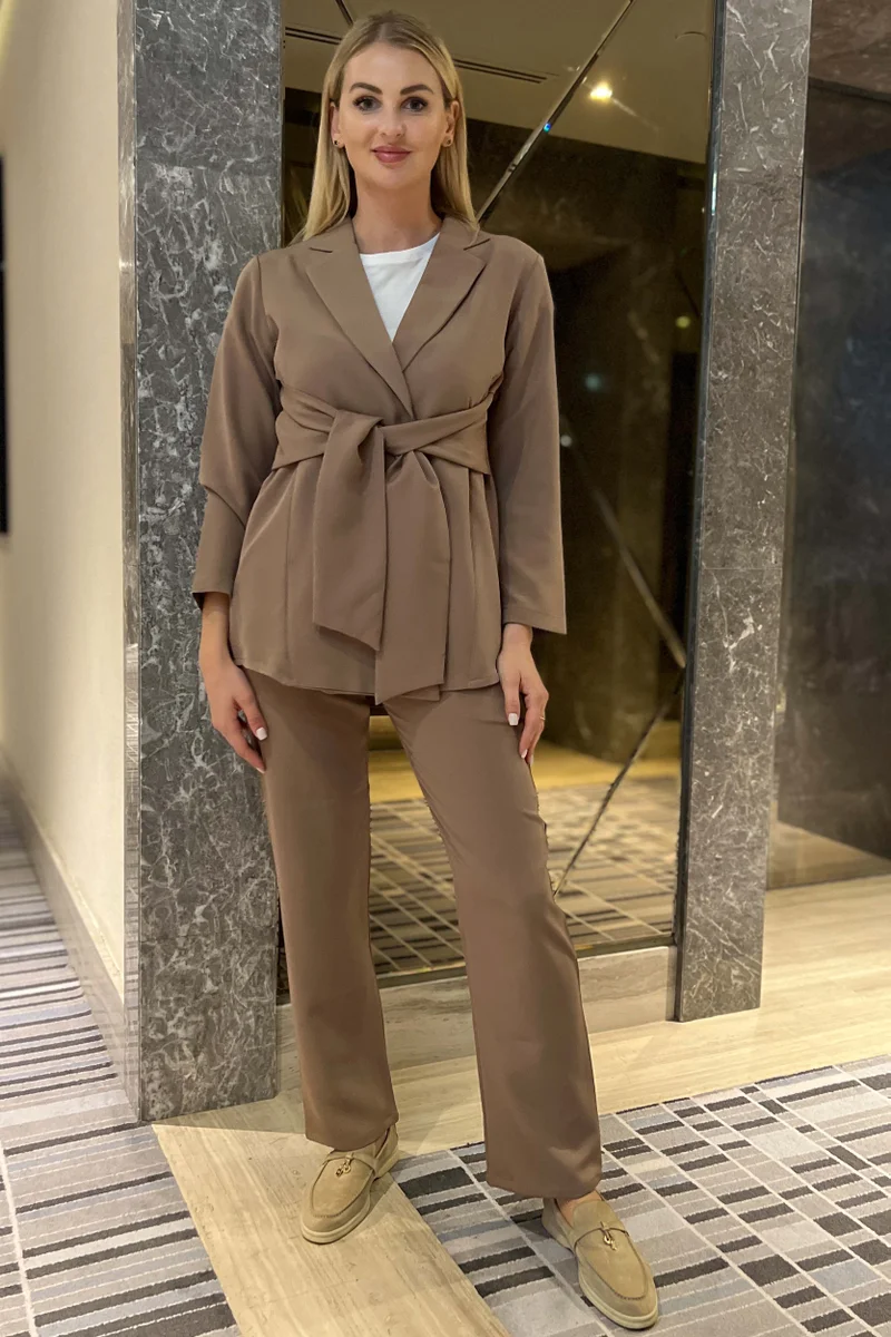 Moistreet Tie Detailed Barbie Crepe Fabric Blazer And Pants Set