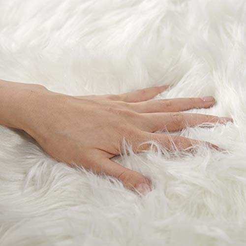 SERISSA Soft Round Faux Sheepskin Fur Rug White Circle Rug Circular Fluffy Area Rug Plush Circle Carpet Play Mats for Kids Girls Room Princess Castle Christmas 3ft Diameter - Image 3
